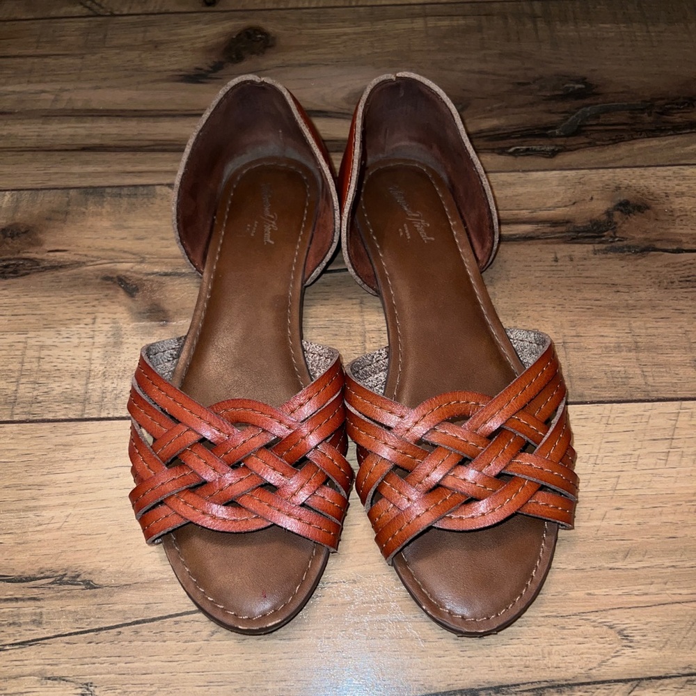 Universal Thread Shoes